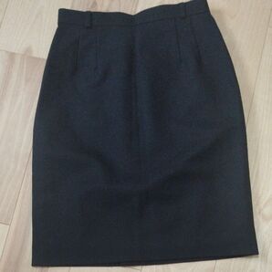 ひざ丈スカート ブラック シンプル
