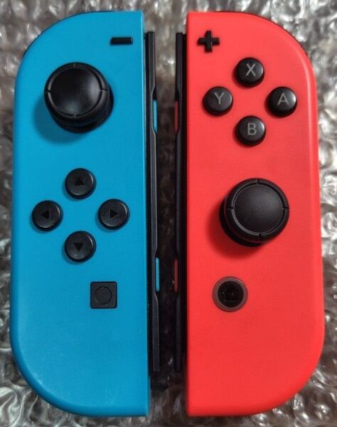 Nintendo Switch ジョイコン (R)ネオンレッド/(L)ネオンブルー