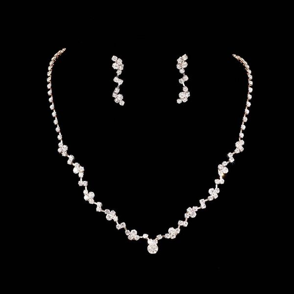 ネックレス ピアス 2点セット シルバー キラキラ パーティー 結婚式 発表会 ブライダル レディース アクセサリー 高級感