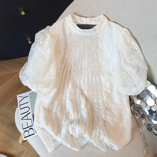 新品 M レースパフスリーブ ブラウス白 上品 ホワイト刺繍レース