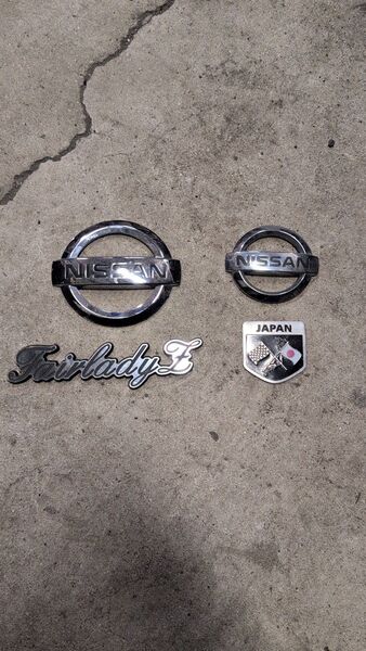 フェアレディZ エンブレム ニッサン エンブレム 日産 NISSAN