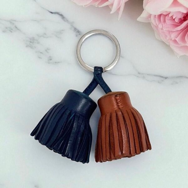 エルメス カルメン ウノドス キーリング チャーム キーホルダー アクセサリー ブラウン ネイビー シルバー レザー HERMES