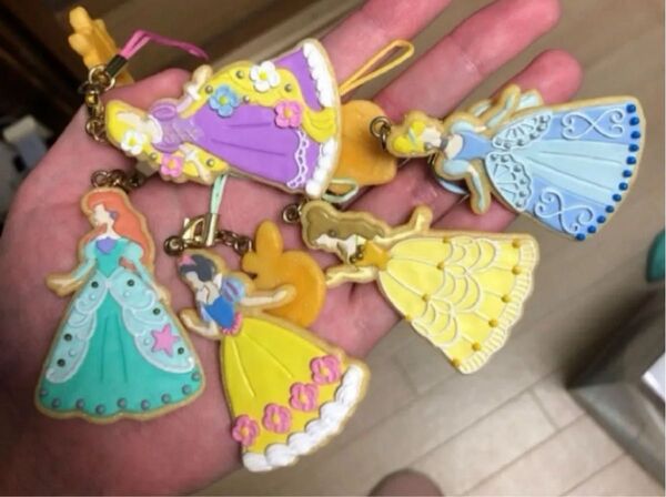 ディズニー プリンセス アリエル ラプンツェル ベル シンデレラ 白雪姫 アイシングクッキー ストラップ
