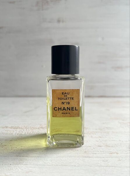 ★お買い得★CHANEL シャネル No.19 オードゥトワレット