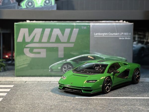 MINI GT 1/64 ランボルギーニ カウンタック n°976-L