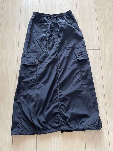 GU ジーユー ロングスカート 黒 フレア ウエストゴム ポケット付き S