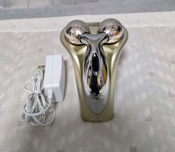 MTG 国内 正規品 リファカラット PEC-L1706 ReFa CARAT (別売り専用スタンドをお付けします)使用回数少い