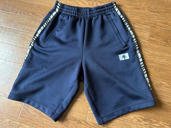DESCENTE ハーフパンツ トレーニングパンツ ユニセックスサイズM 色ネイビー