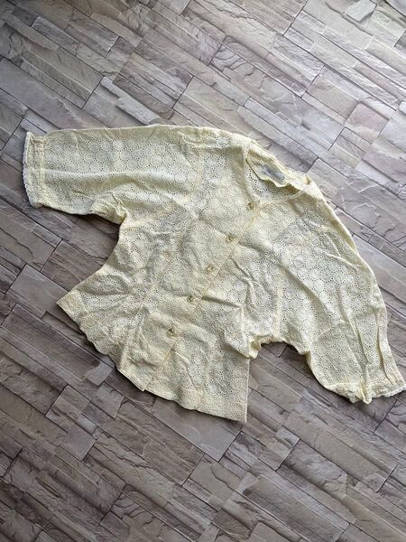 刺繍ブラウス 七分袖 前開き(ボタン5個) NewFashion ペールイエロー系 Mサイズくらい