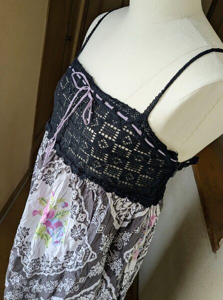 いいね★ありがとう★お値下げ★更に♪激安★黒レース×花柄ワンピース キャミソールSサイズ リゾートに♪