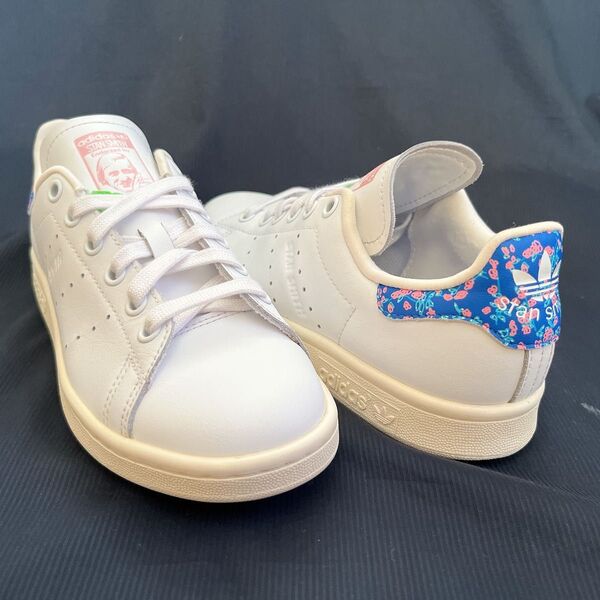 アディダス スタンスミス × クセニアシュナイダー STAN SMITH ID6533 22.0cm