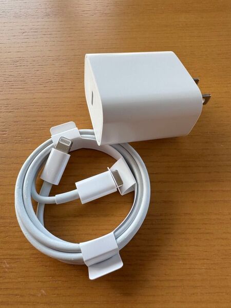 Apple iPhone 純正 USB-C急速電源アダプタ 20W USB-C-ライトニングケーブル 1m セット
