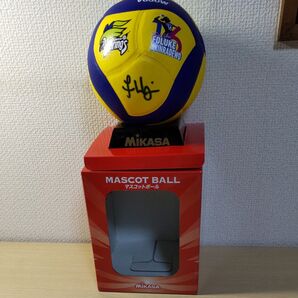 ミカサ バレーボール MASCOT ball サイン入り FOLUKE AKINRADEWO