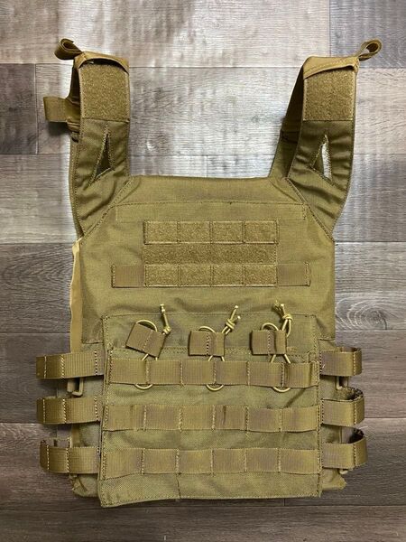 Plate Carrier JPC タイプ プレートキャリア プレキャリ レプリカ サバゲ タンカラー 中古