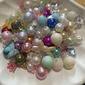 アクリルビーズ 色々ミックス パール 花 蝶 かん付き リボン