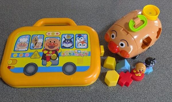 アンパンマン ようちえんバッグ アンパンマンごうやわらかパズル 型はめパズル 知育玩具