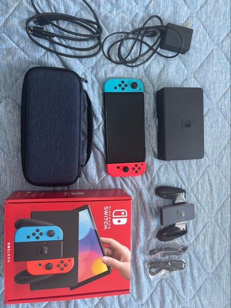 NINTENDO Switch 有機EL ネオンブルー 持ち運びケース付