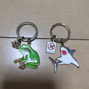 キーホルダー カエル サメ 2点セット 送料無料