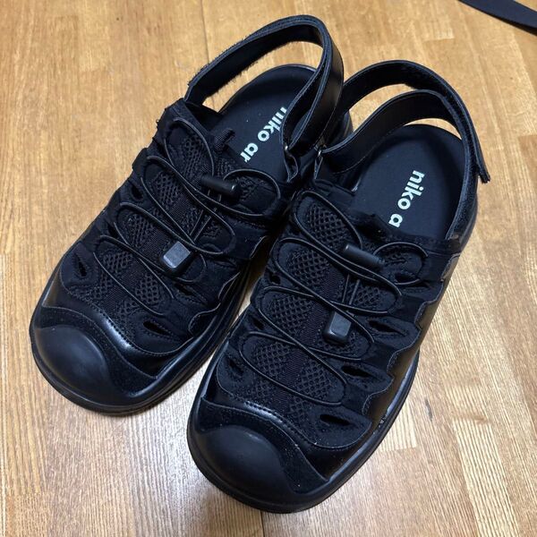 ニコアンド メッシュ サンダル ブラックLサイズ