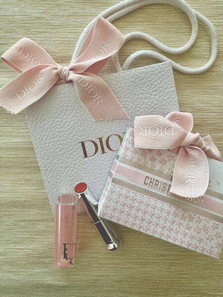 DIOR アディクトリップグロウ(リップバーム)ローズウッド【012】