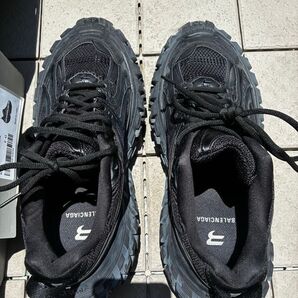 balenciaga bouncer/defender 43