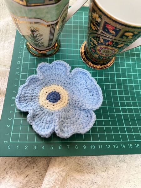 コースターのみ 編み物 毛糸 かぎ針編み 手編み 花 マリメッコ風 ハンドメイド