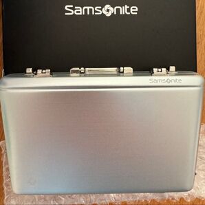アルミ製シルバーコンパクトケース Samsonite Black Label 新品 未使用 SALE!!