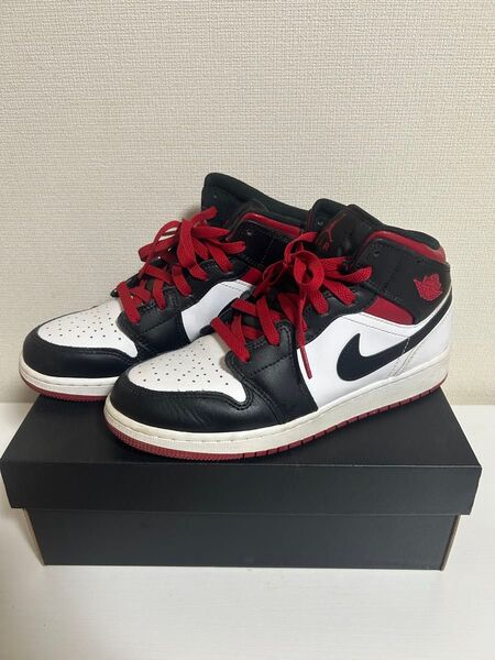 NIKE Air Jordan 1 mid 【GS】ブラック/ホワイト/レッド