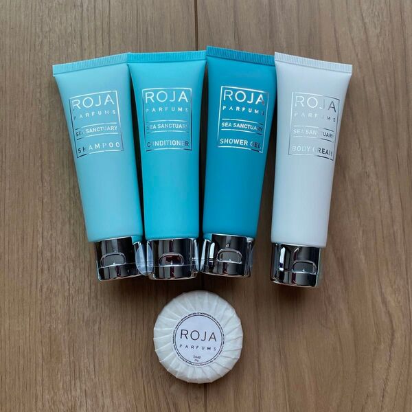 【5点セット】Halekulani OKINAWA ROJA PERFUMES シャンプー&コンディショナー