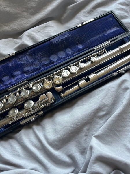 YAMAHA フルート YFL-23 ヤマハ 管楽器 ケース付 Flute