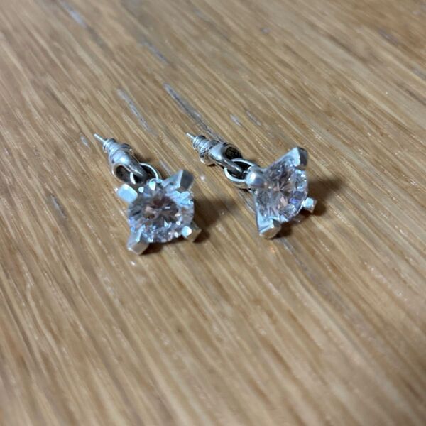e.m. キュービックジルコニアピアス シルバー ピアス 両耳