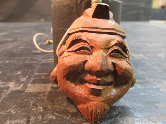 Bishu Hinoki colgante tallado a mano Ebisu, colgante antiguo, caja de madera, Hecho a mano, Accesorios (para mujeres), collar, colgante, gargantilla