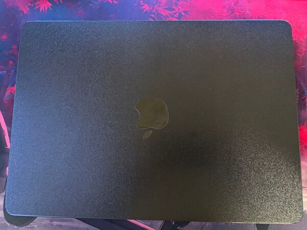 MacBook Air M2 13インチ 画面割れ