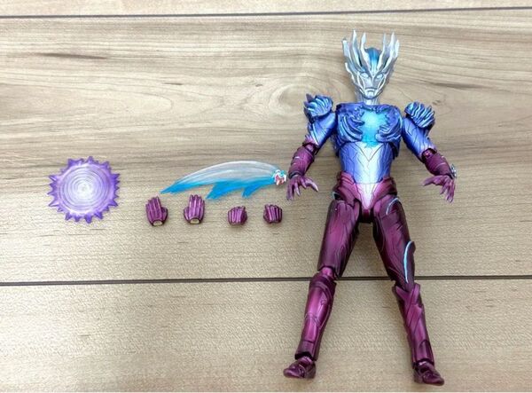 発光改造 S.H.Figuarts ウルトラマンサーガ ウルトラマン フィギュアーツ ウルトラマンゼロ ウルトラマンダイナ
