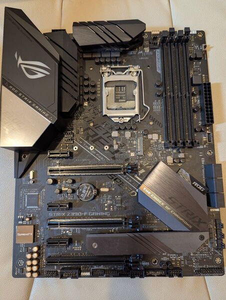 ASUS ROG STRIX Z390-F GAMING 動作確認済み