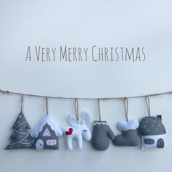 * クリスマスオーナメントグレー&白 *ハンドメイド ** 6個セット