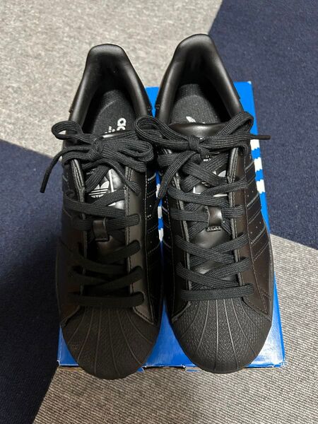 【激安/新品未使用 アディダス スーパースター ブラック IG8663