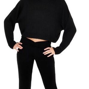新品未使用 FOREVER 21 ハイネックニットプルオーバー ブラック Mサイズ