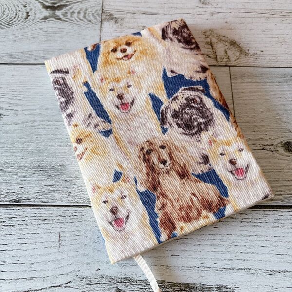 犬柄 ブックカバー 文庫本サイズ しおり付き ハンドメイド