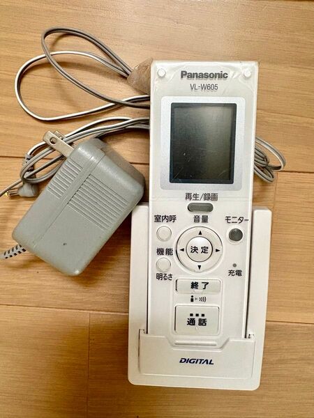 Panasonic VL-W605、ワイヤレスインターホンモニター子機