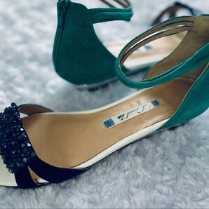 モード エ ジャコモ ルシェルドール ビジューサンダル グリーン