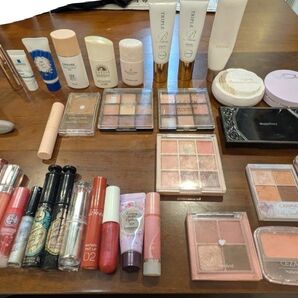 コスメまとめ売り コスメ アイシャドウ リップ 口紅 ファンデーション 化粧品