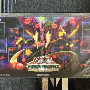 遊戯王 スターヴヴェノムフュージョンドラゴン プレイマット 公式
