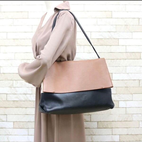 【セリーヌ】CELINE レザー ショルダーバッグ ブラック ベージュ ホワイト