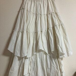 オフホワイト ティアードスカート アシンメトリー コットン レトロガール フリフリ ガーリー デート 女子会 特価 お買い得