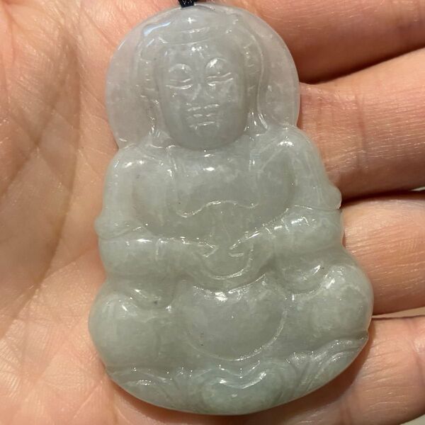 天然石観音 翡翠 玉 ペンダントネックレス 未使用 品お守り 縁起物 紐付き