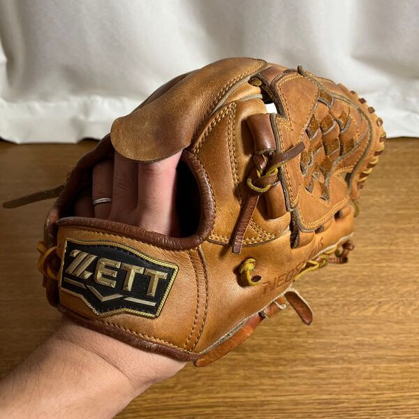 ZETT ネオステイタス 一般硬式 グローブ グラブ 良品 投手用 即戦力 縦閉じ