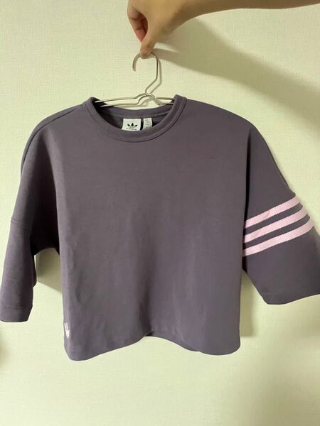 新品未使用 adidas アディダス Tシャツ 丈短め スポーツウェア 半袖