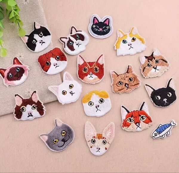 ねこちゃん ワッペン 刺繍アイロンワッペン 猫 アップリケ アイロンワッペン 刺繍 クロネコ ワンポイント 手軽 アイロン