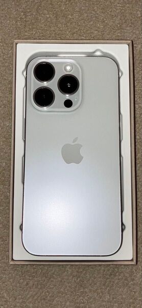 iPhone15pro ホワイト外装 パーツ一式